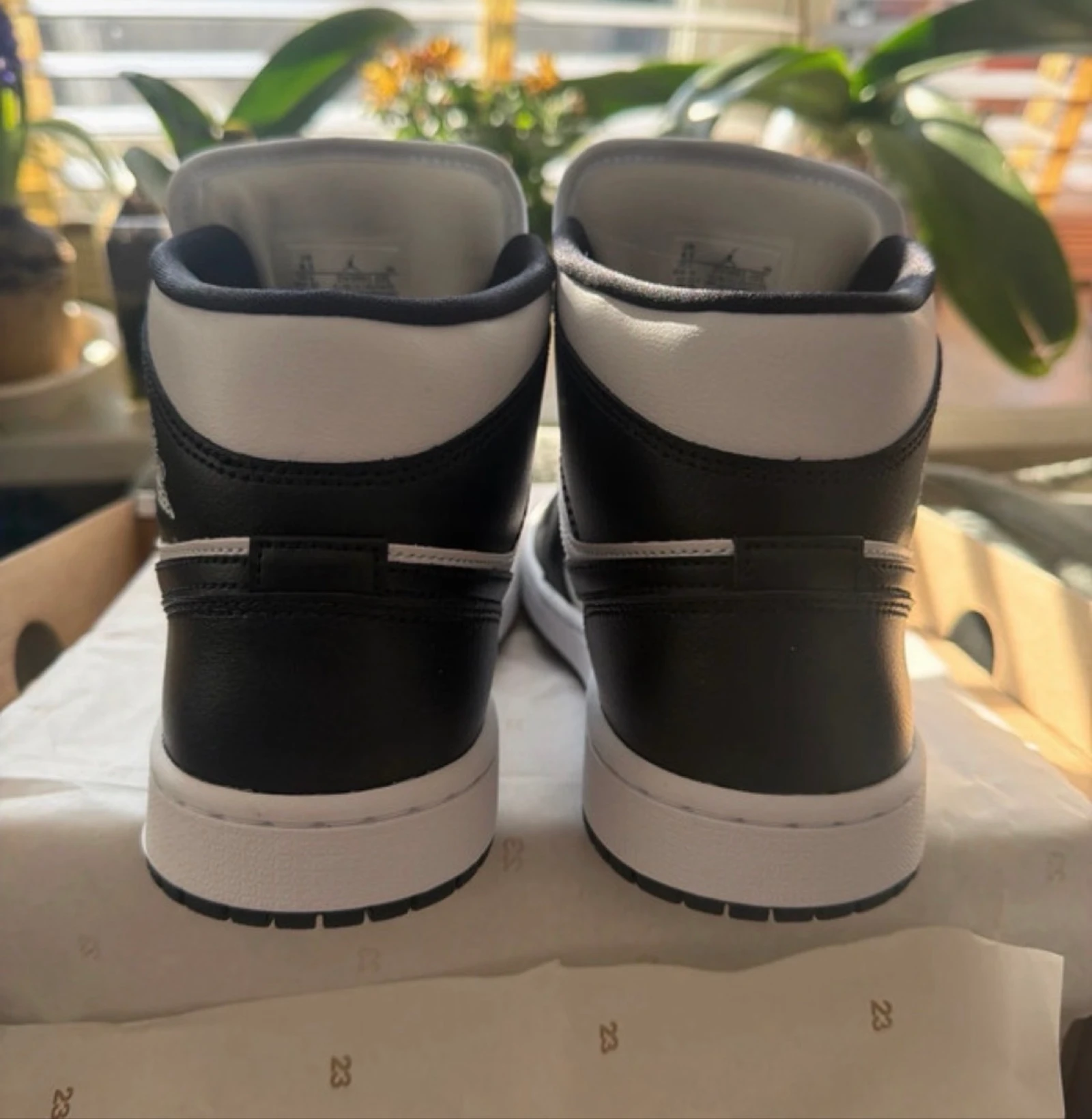 Nike Air Jordan mid 1 – photo 6